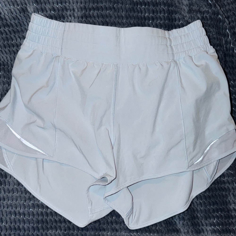 LULULEMON Hotty Hot High-Rise Lined Short 2.5